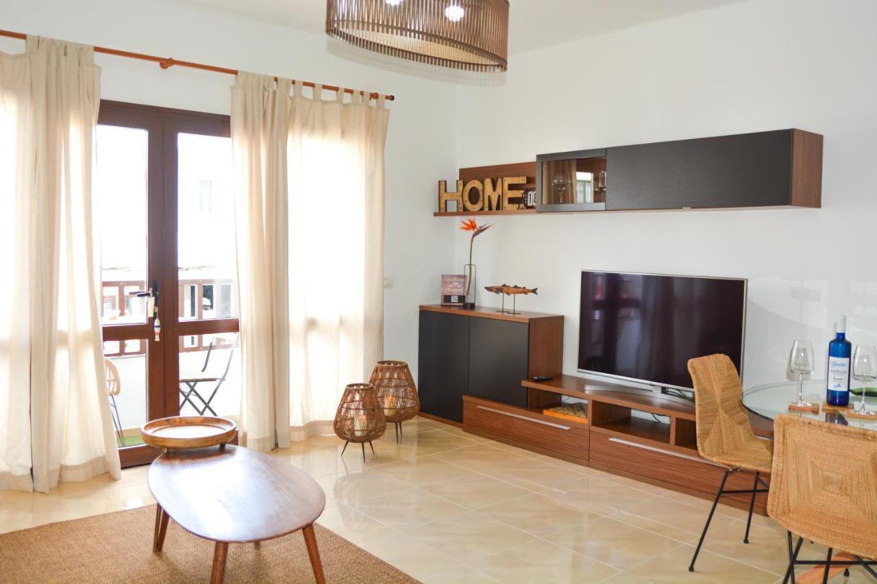 Apartamentos Mares De Lava - Puerto Del Carmen Puerto del Carmen  Eksteriør bilde
